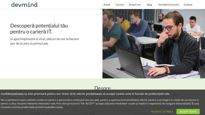 Acasa - Programe si cursuri de specializare in IT - Devmind